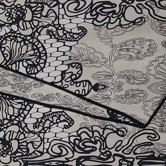 Anthropologie Silk Lace Print Short Sleeve Blouse Size M Black & Beige - Picture 6 of 8